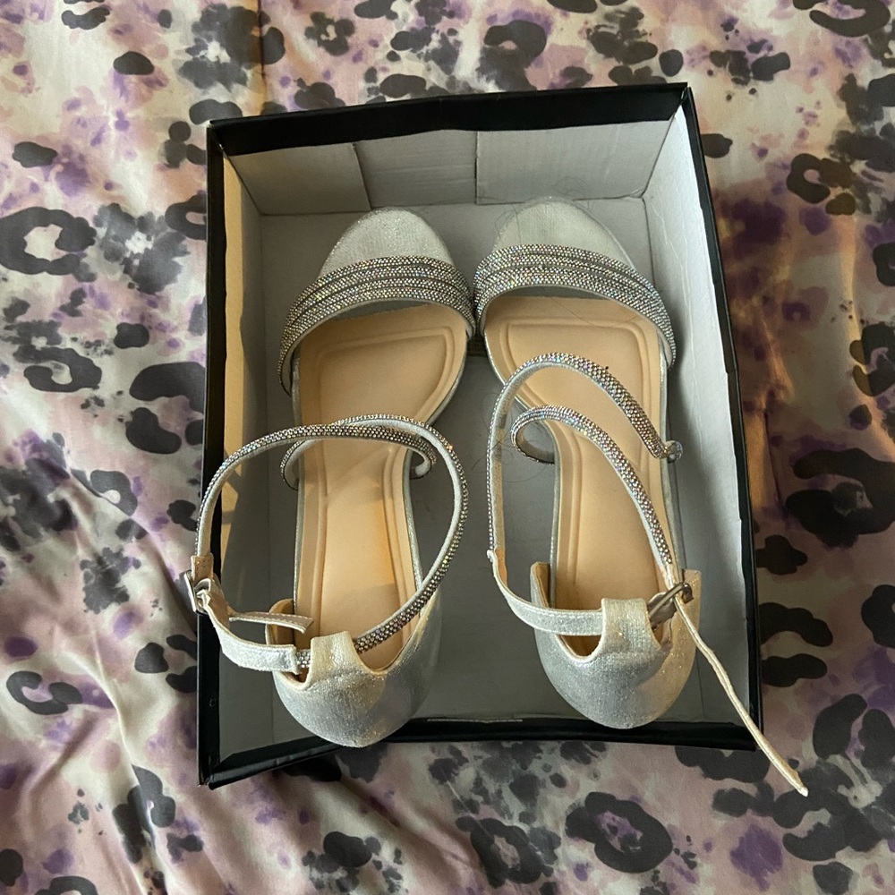 Elegant Silver Women's Sandals